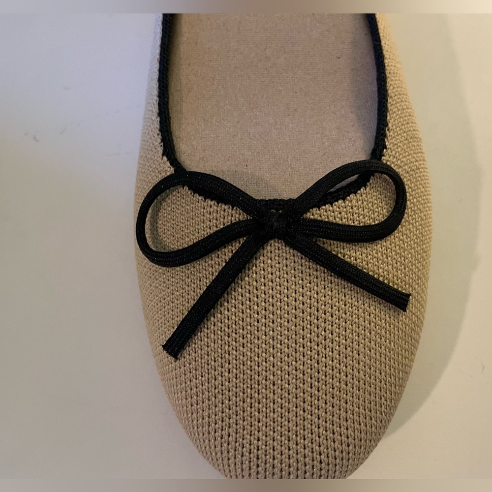 Rothy’s Ballet flat beige & black size 8.5 BNIB